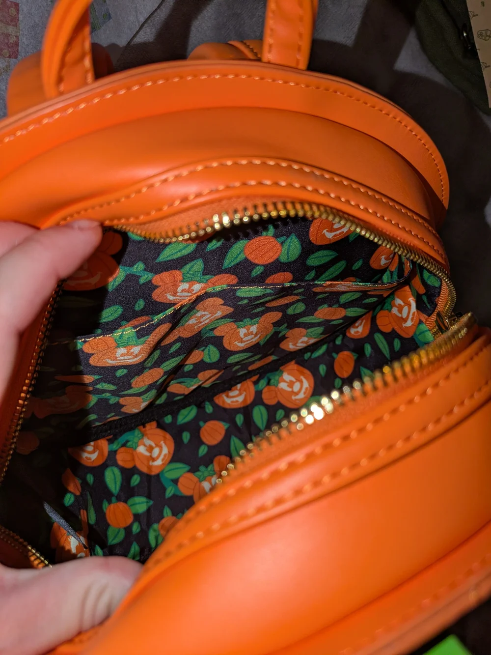 Disney Loungefly Glow In The Dark Backpack Purse Orange Pumpkin Minnie Mouse